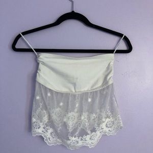 🌼 2/$15 White Bandeau Top with Lace